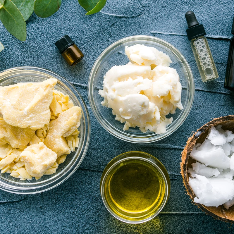 Növényi vajak és olajok